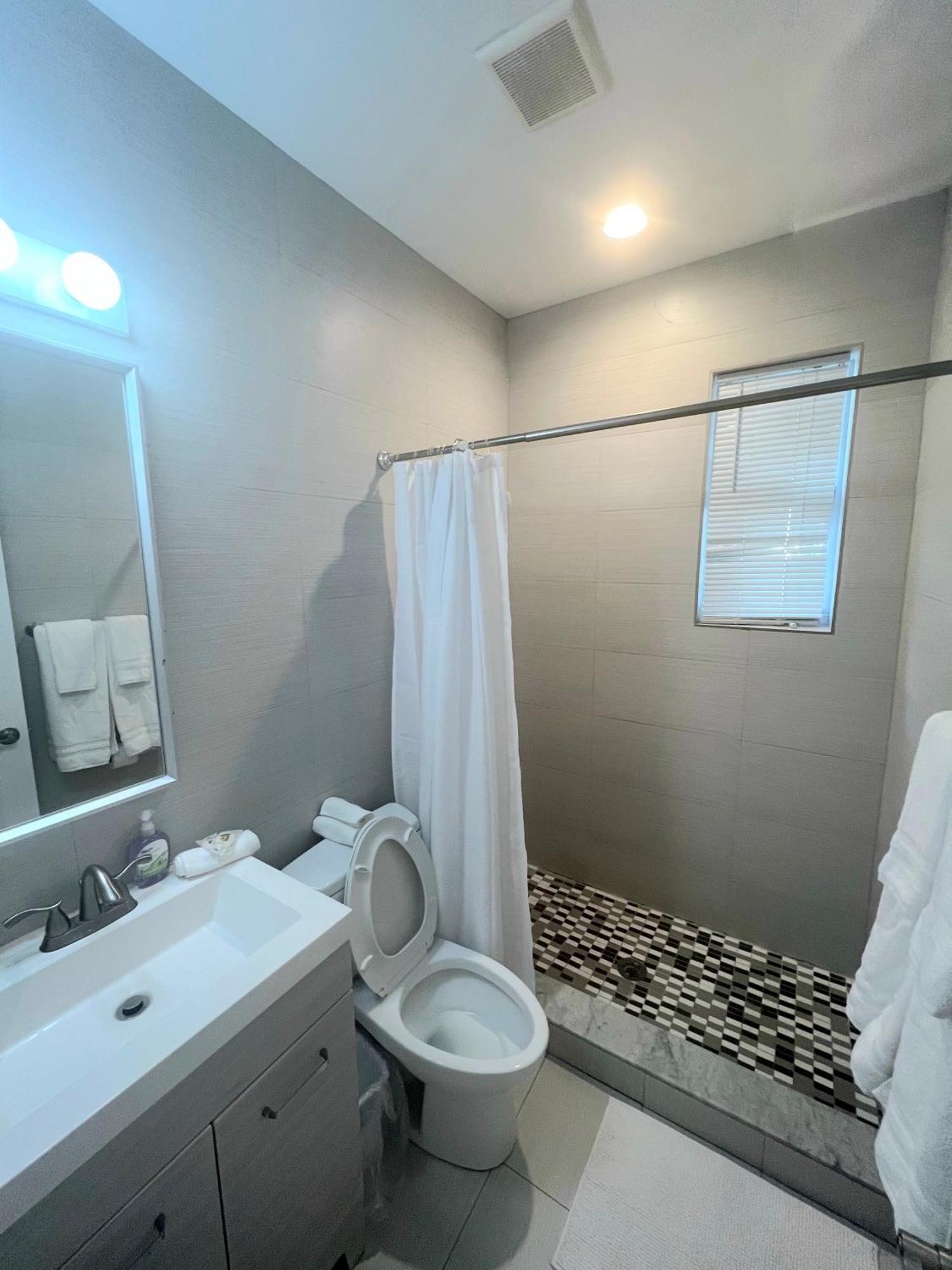 The Pearl Beachside Apartments On Hollywood Beach 객실 사진